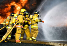 Incendiu puternic într-o gospodărie din Botoşani după ce un copil s-ar fi jucat cu focul