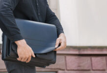 Un profesor din Botoșani este cercetat penal pentru purtare abuzivă după ce ar fi agresat un elev